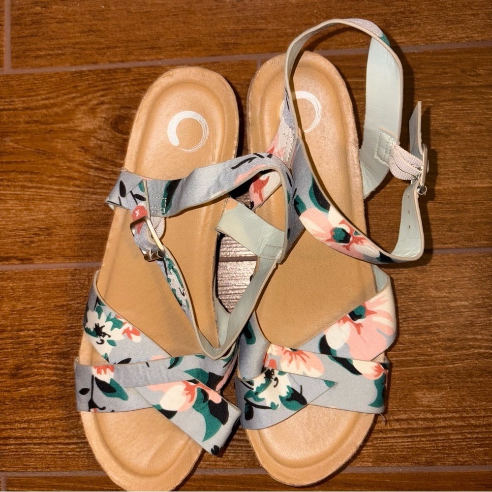 Journee Collection Floral Sandals in Light Blue and Pink - Picture 2 of 4